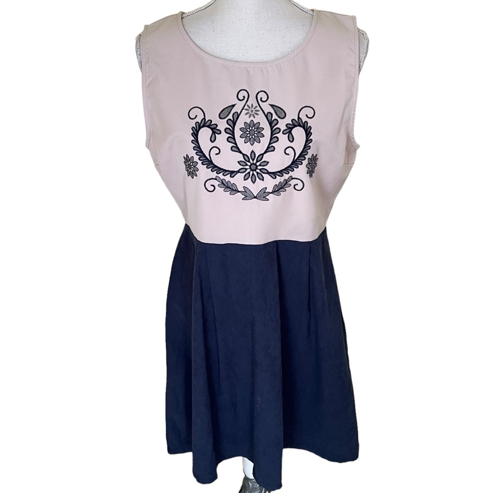 Hayden Cream/Blue Embroidered Fit and Flare Dress M